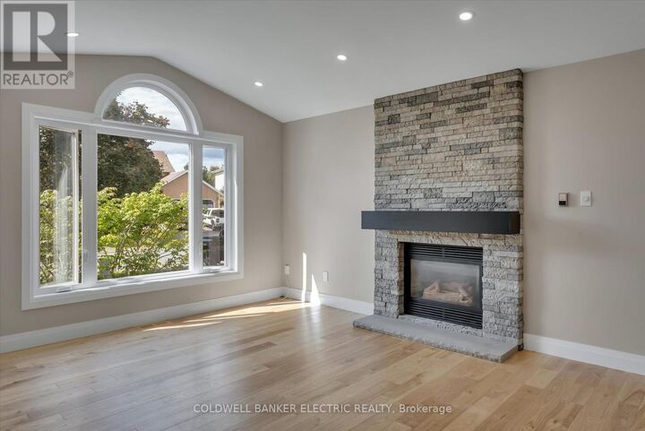 Property Photo: 2225 Lorraine Drive ON K9L 1Y6