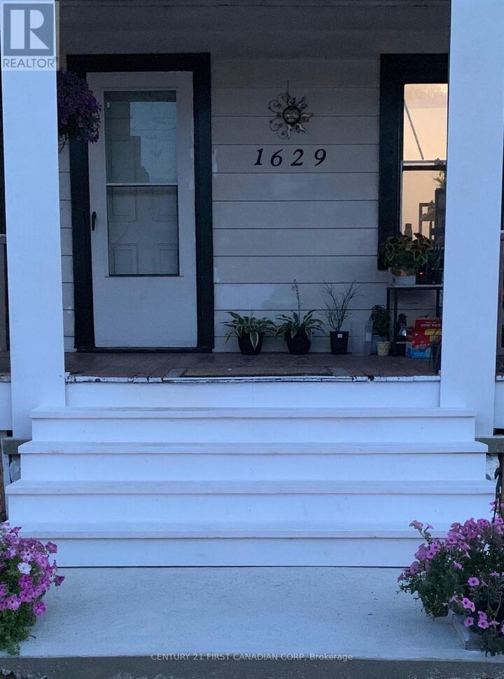 1629 Drouillard Road  Windsor ON N8Y 2S4 photo