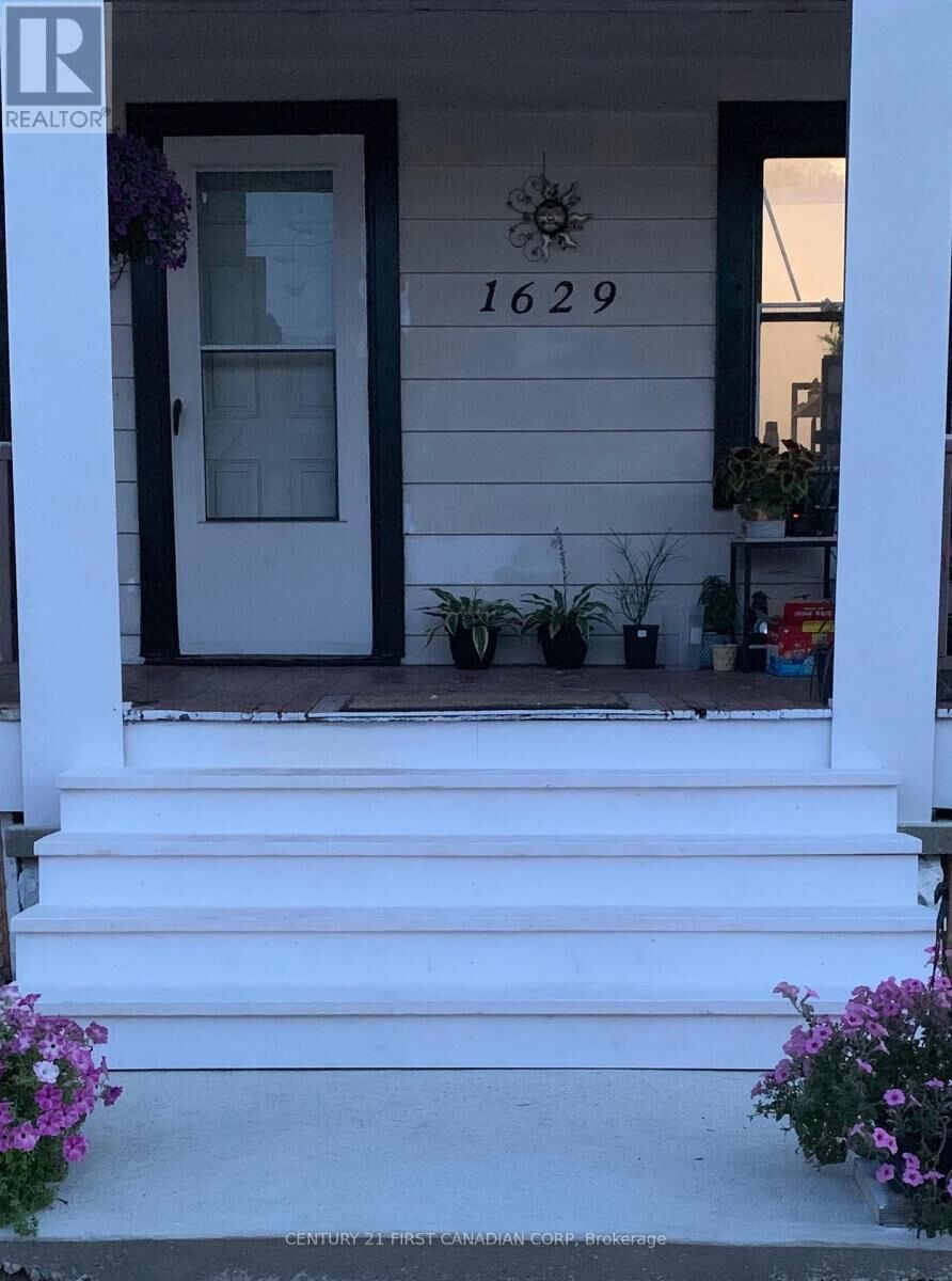 Photo de la propriété: 1629 Drouillard Road ON N8Y 2S4