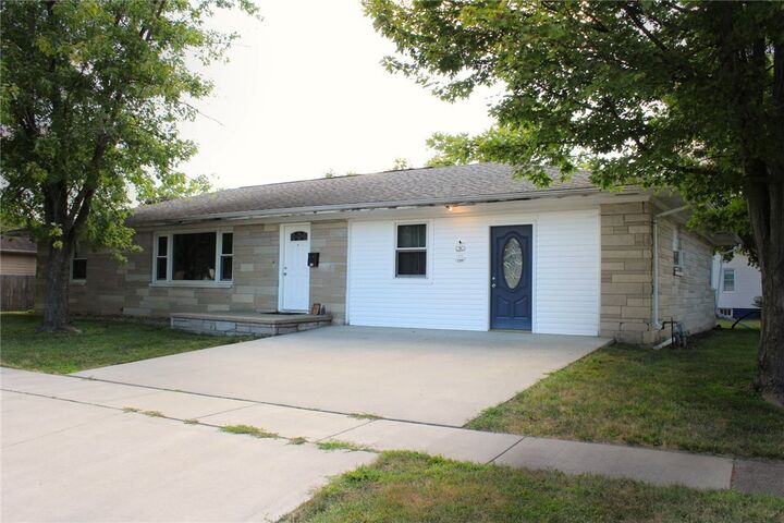 502 S Piatt Street  Monticello IL 61856 photo