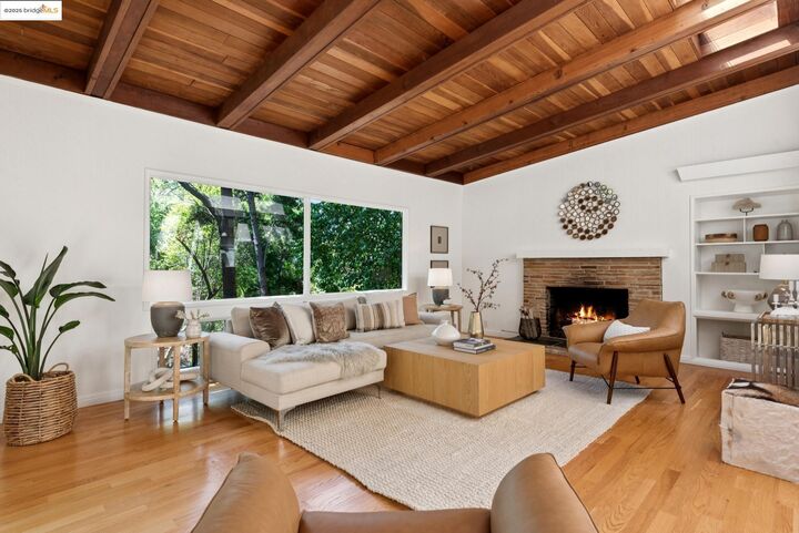 Property Photo:  2429 Scout Rd  CA 94611 