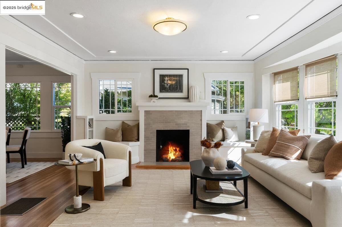 Property Photo: 3056 California St CA 94602