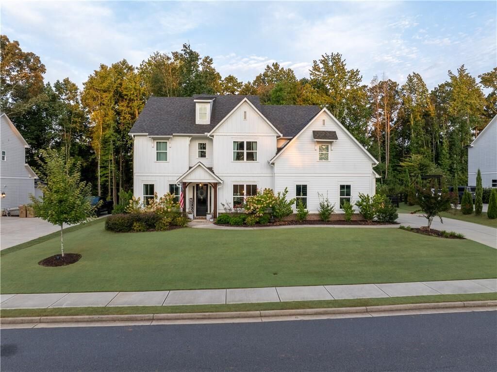 Property Photo: 6220 Bentley Commons Drive GA 30040