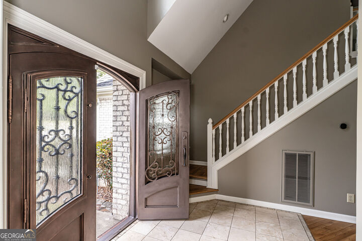 Property Photo:  113 Warwick Way SE  GA 30161 