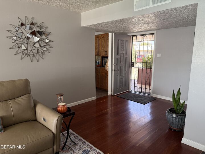 Property Photo: 10400 Chinaberry Drive TX 79925