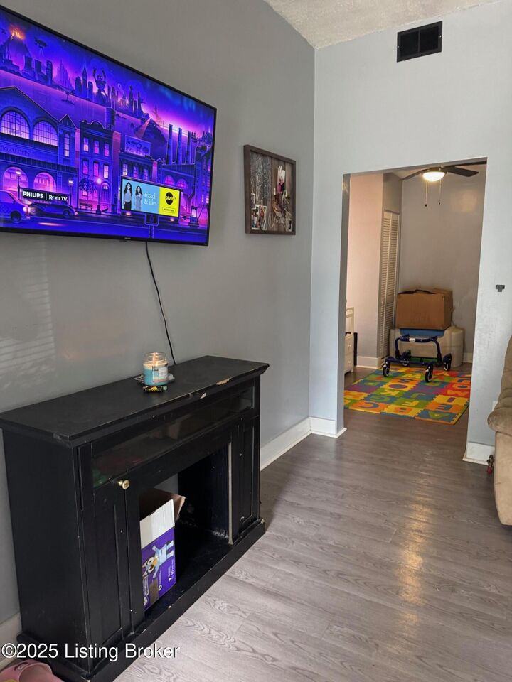 Property Photo:  365 N 27th St  KY 40212 
