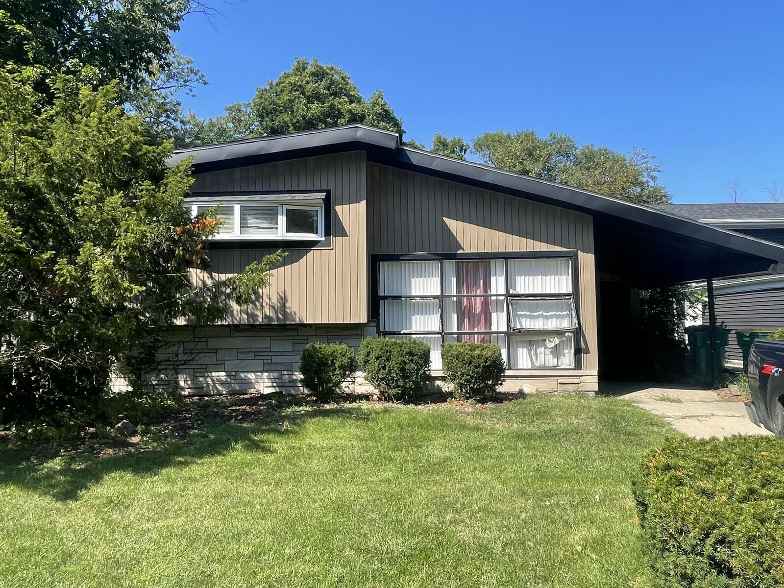 Property Photo:  6948 E 1st Avenue  IN 46403 