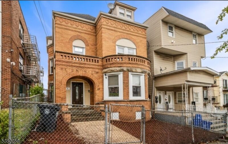 Property Photo:  53 2nd Ave, Unit 3  NJ 07104 