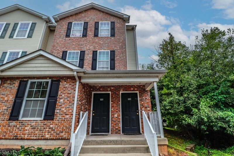 Property Photo: 19 Koolidge Ct NJ 08873