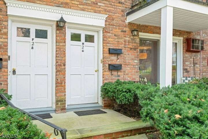 Property Photo: 320 South Street 2G NJ 07960