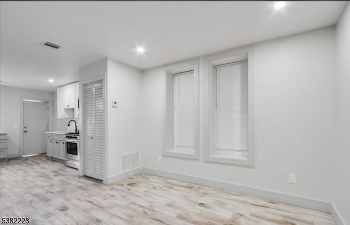 Property Photo:  53 2nd Ave, Unit 1  NJ 07104 