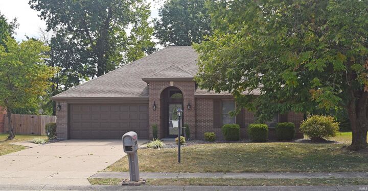 505 Hunters Green  Evansville IN 47711 photo
