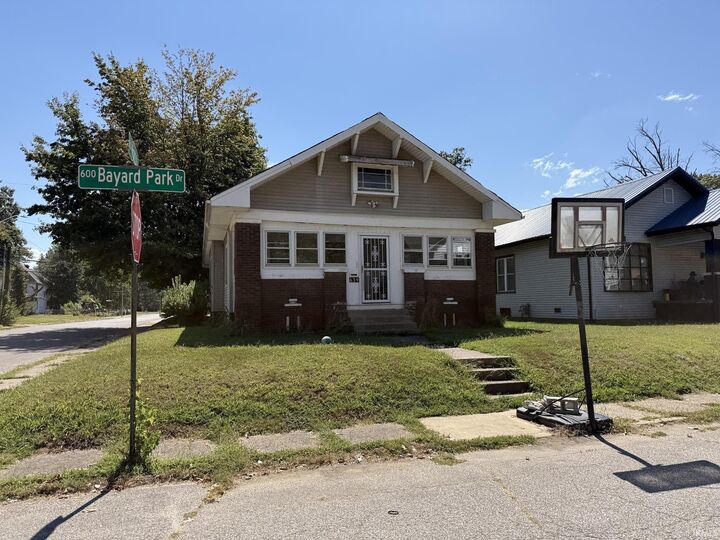 639 Bayard Park Drive  Evansville IN 47713 photo