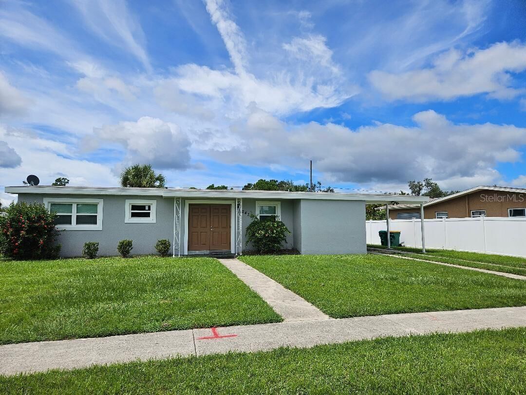 Property Photo:  2433 Ednor Street  FL 33952 