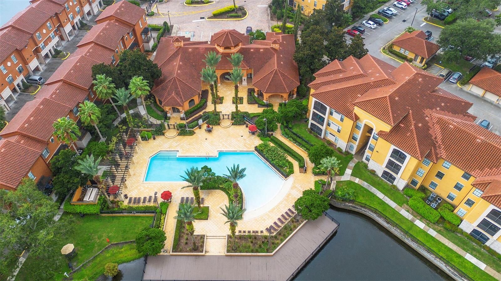 Property Photo:  6135 Metrowest Boulevard 105  FL 32835 