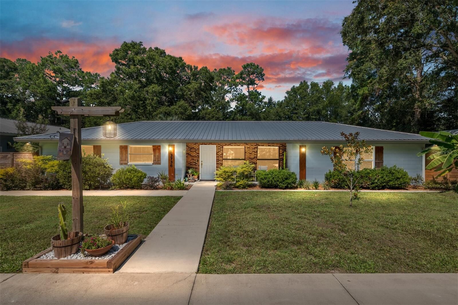 Property Photo: 3736 NW 129th Drive FL 32606