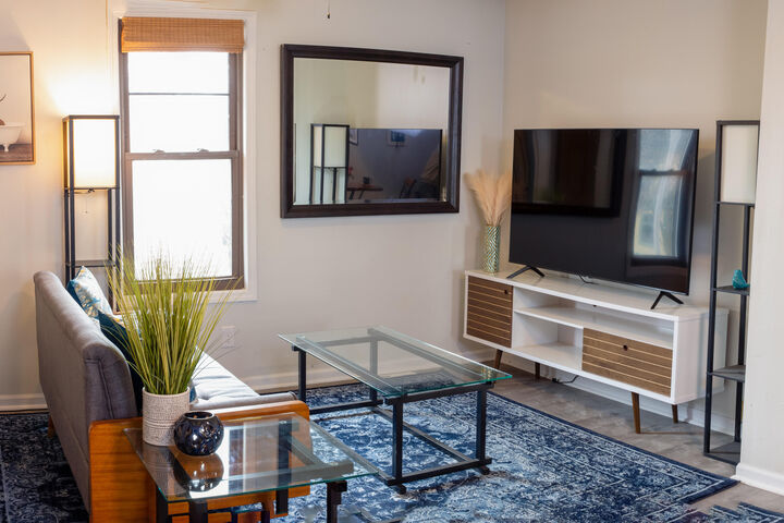 Property Photo: 114 E Lloyd St 118 WI 53212