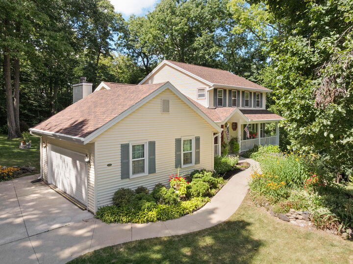 Property Photo:  1701 S Lilly Ln  WI 53146 