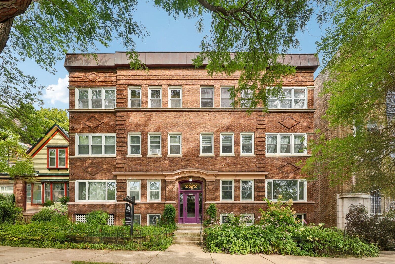 Property Photo:  2572 N Prospect Ave D  WI 53211 