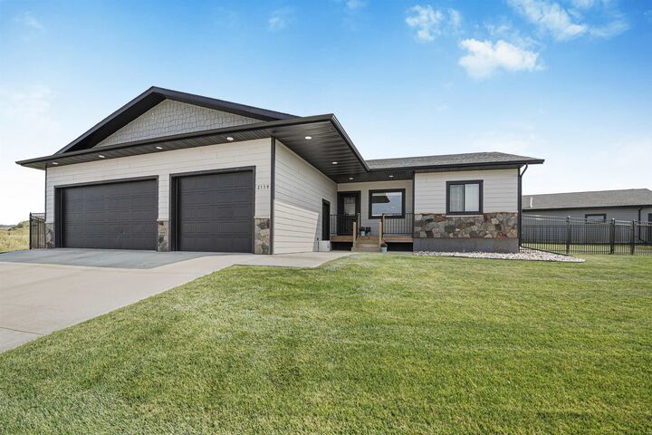 2119 Arrowhead Circle  Spearfish SD 57783 photo