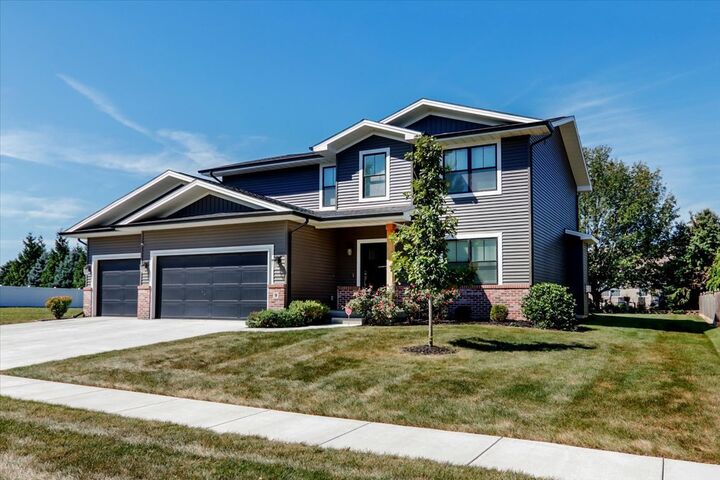 9 Brookstone Circle  Bloomington IL 61704 photo