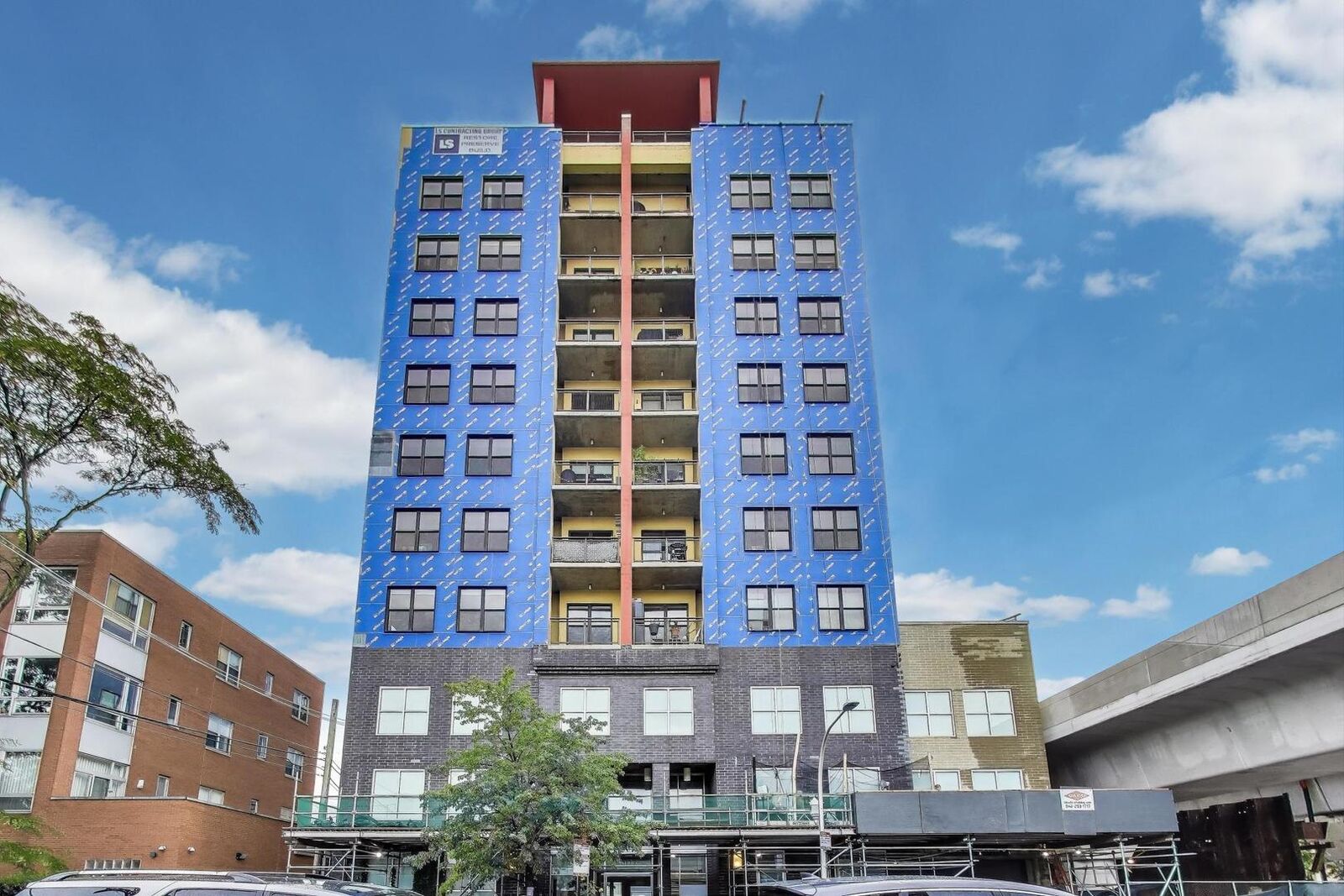 Property Photo:  1122 W Catalpa Avenue 803  IL 60640 