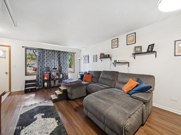 Property Photo: 422 Lincoln Avenue A IL 60021