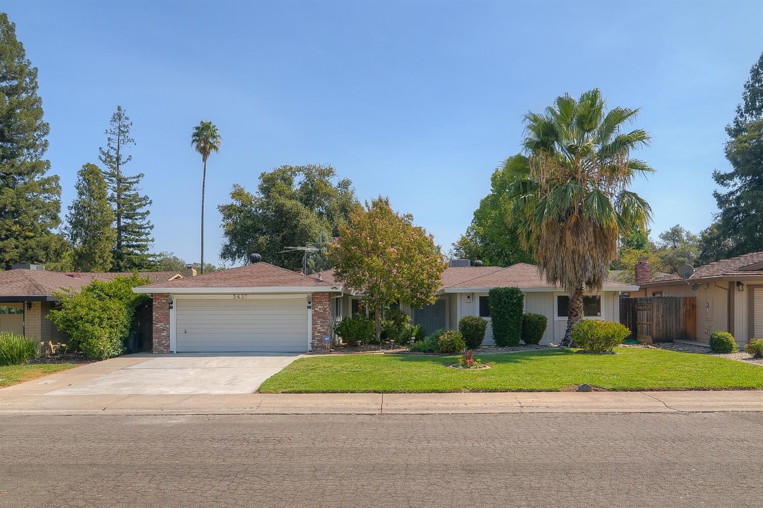 Property Photo: 5437 Elsinore Way CA 95628