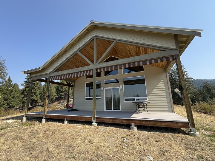 Property Photo:  167 Excelsior Way  WA 99118 