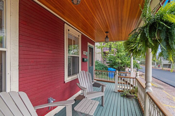 Property Photo:  218 Pine Street  VT 05408 