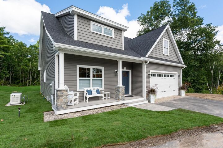 Property Photo: 2 Midtrail Crossing Lane NH 03087