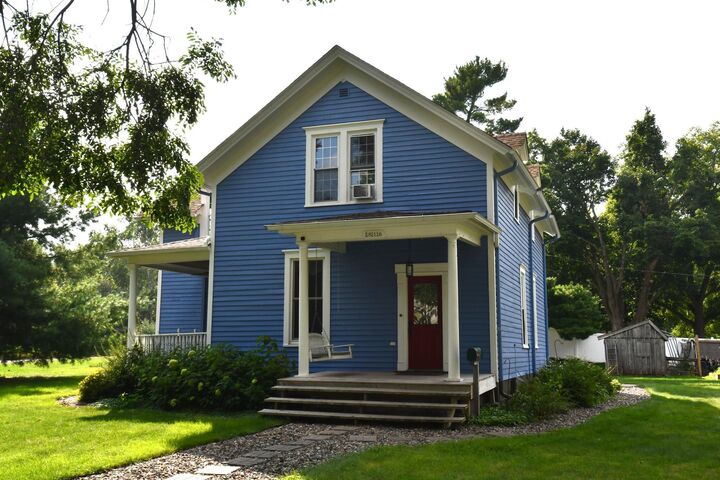 Property Photo: 816 Eddy Street MN 55033