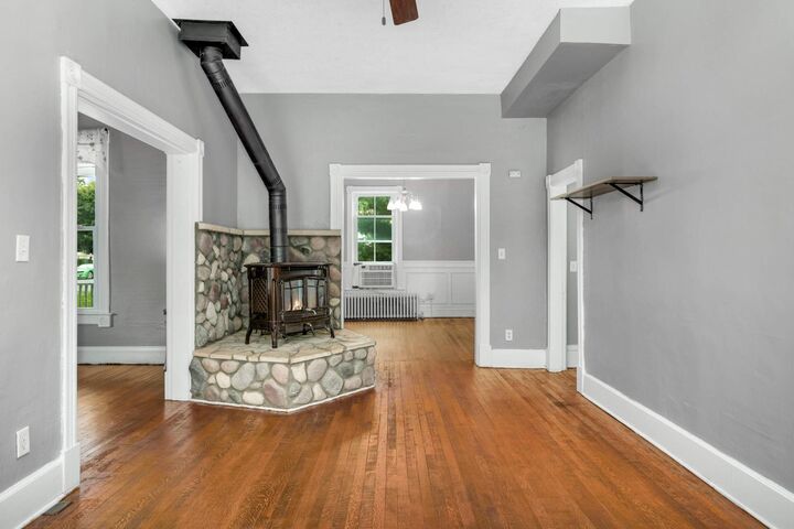 Property Photo:  816 Eddy Street  MN 55033 