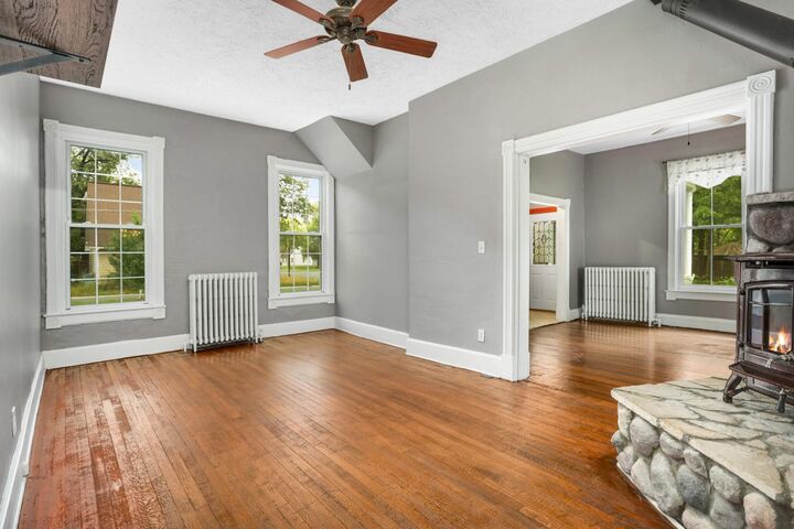 Property Photo:  816 Eddy Street  MN 55033