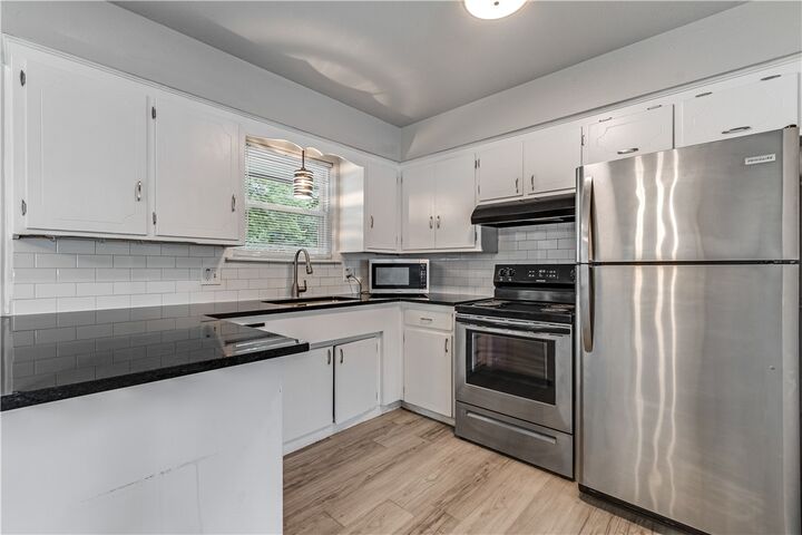 Property Photo: 966 Sycamore Street AR 72703