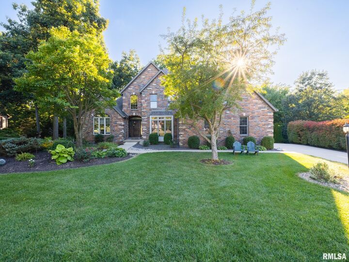 Property Photo: 702 Mayfair Court IL 61548