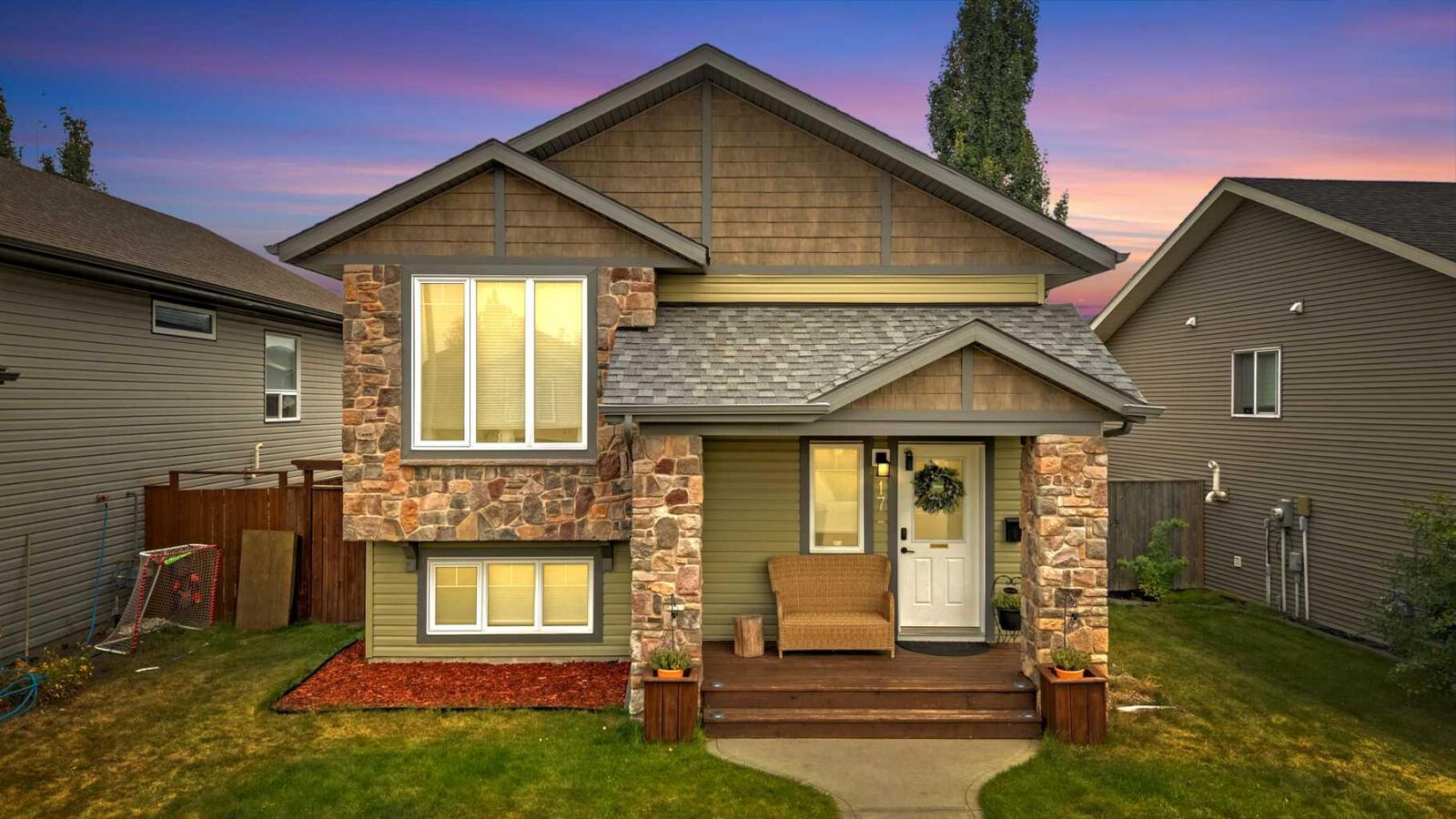 Property Photo: 17 Cedar Crescent AB T4M 0A2