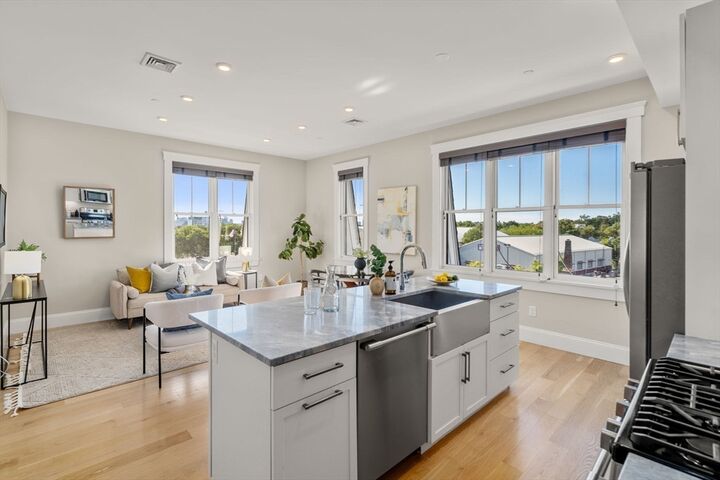 Property Photo: 593 Somerville Ave 6 MA 02143