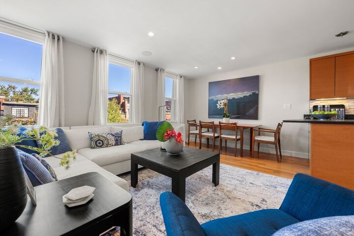 Property Photo:  382 Marlborough St 4  MA 02115 