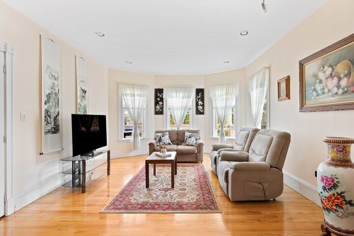Property Photo:  9 Prospect Hill Ave 2  MA 02143 