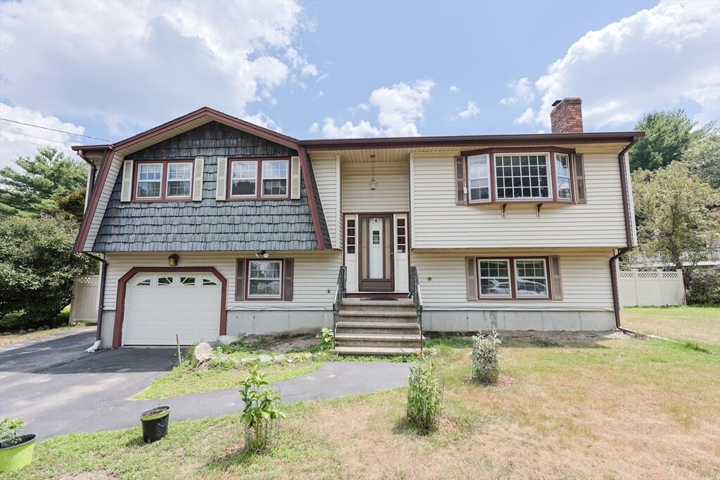 Property Photo:  4 Brookside Lane  MA 01803 