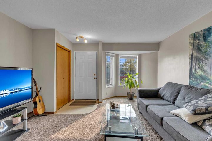 Photo de la propriété: 5428 45 Street AB T4L 1H1