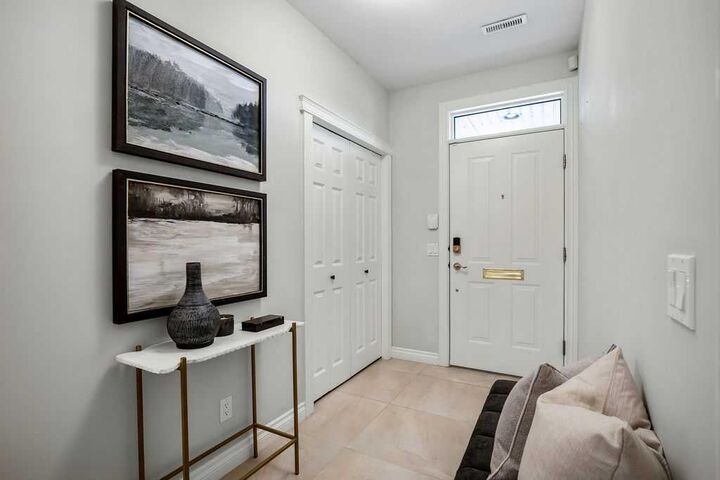 Property Photo: 306 Garrison Square SW AB T2T 6B3