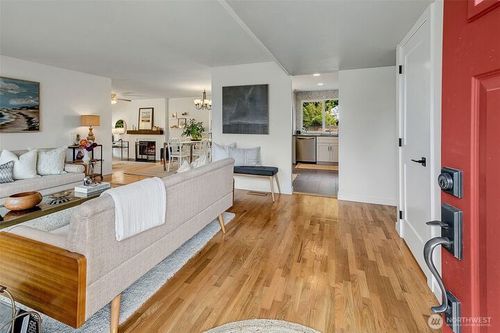 Property Photo: 28833 21st Avenue S WA 98003