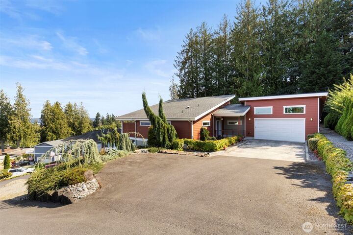 Property Photo:  7748 E Hemlock Street  WA 98366 