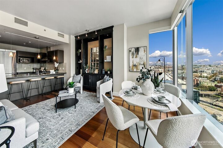 Property Photo: 737 Olive Way 2806 WA 98101