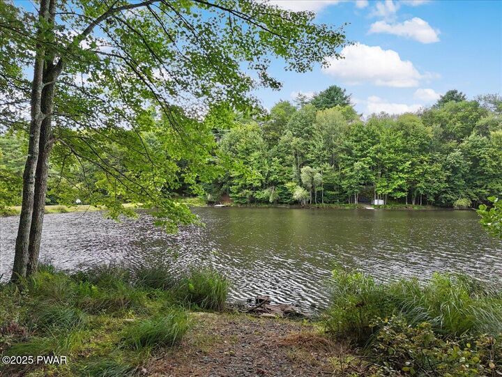 Property Photo:  148 Lake Shore Drive  PA 18328 