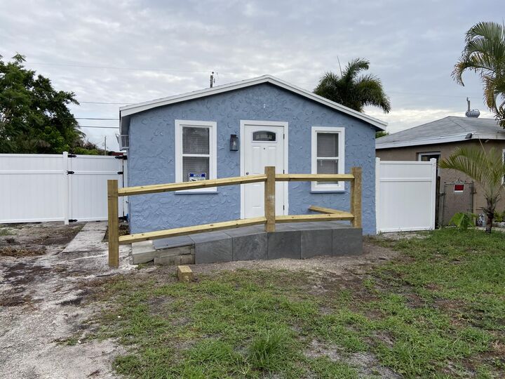 1076 Highview Road  Lake Worth Beach FL 33461 photo