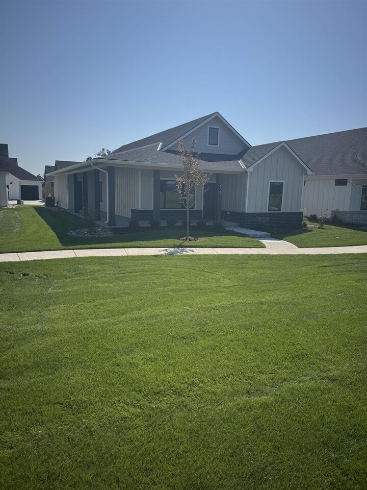 Property Photo: 4508 N Harborside KS 67204