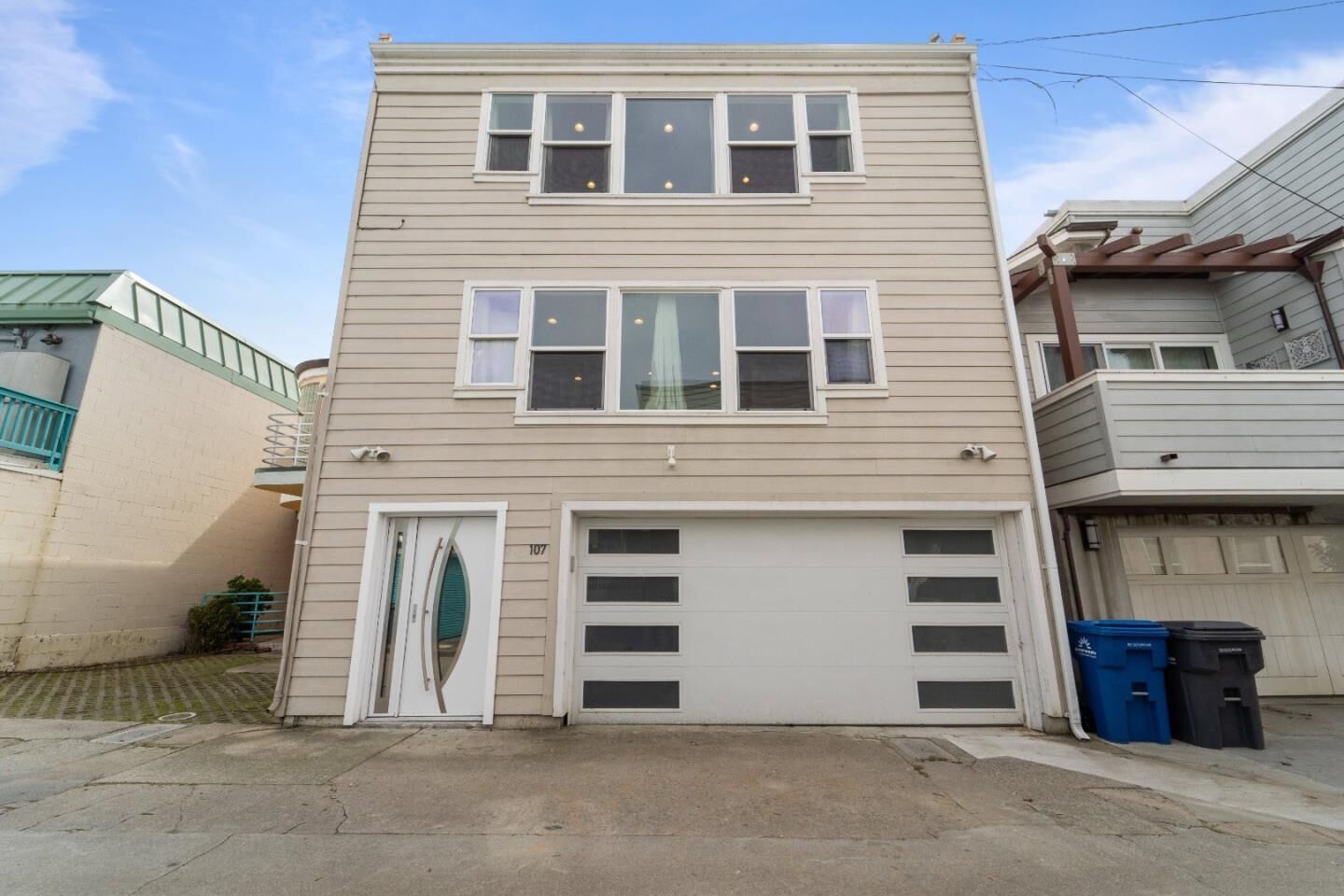 Property Photo: 107 Park Place CA 95010